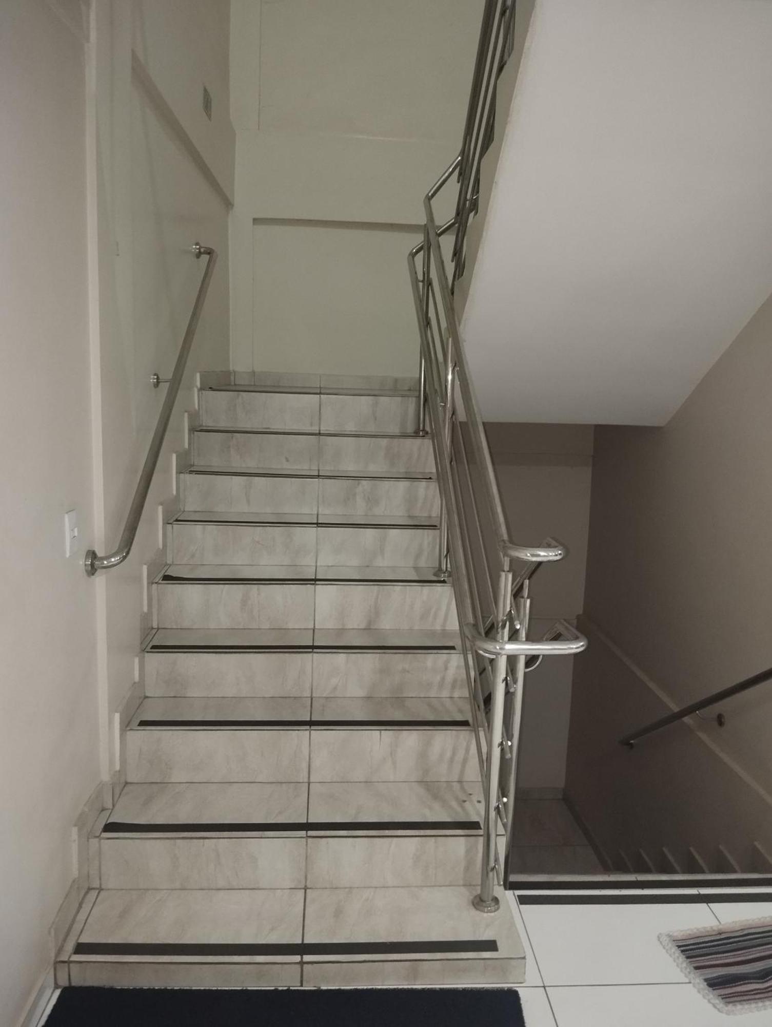 Lider Hotel — Fotos 1